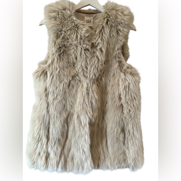 GAP FAUX FUR VEST IN WHITE COLOR - Picture 4 of 9